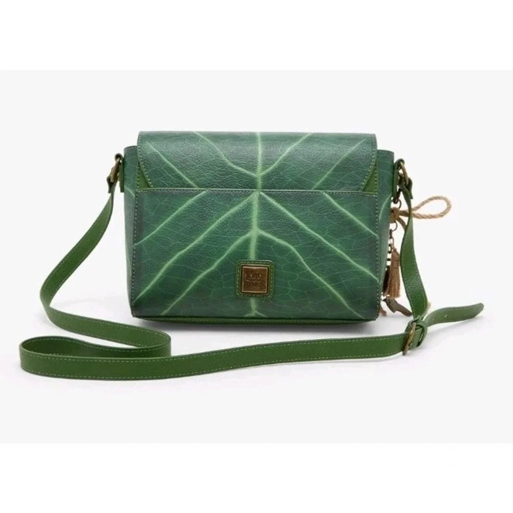 NEW The Lord of the Rings Lembas Leaf Crossbody Bag With Bag Charm